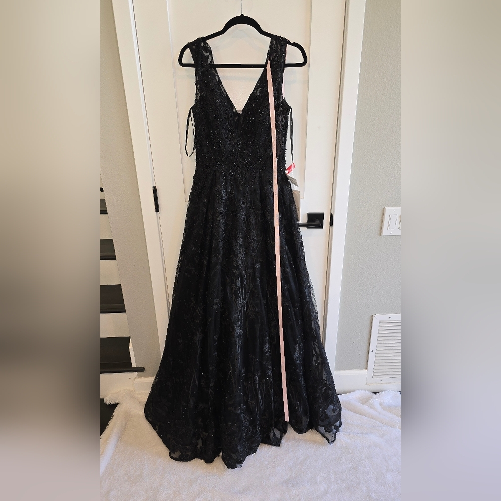 Mac Duggal Elegant Black Maxi Dress